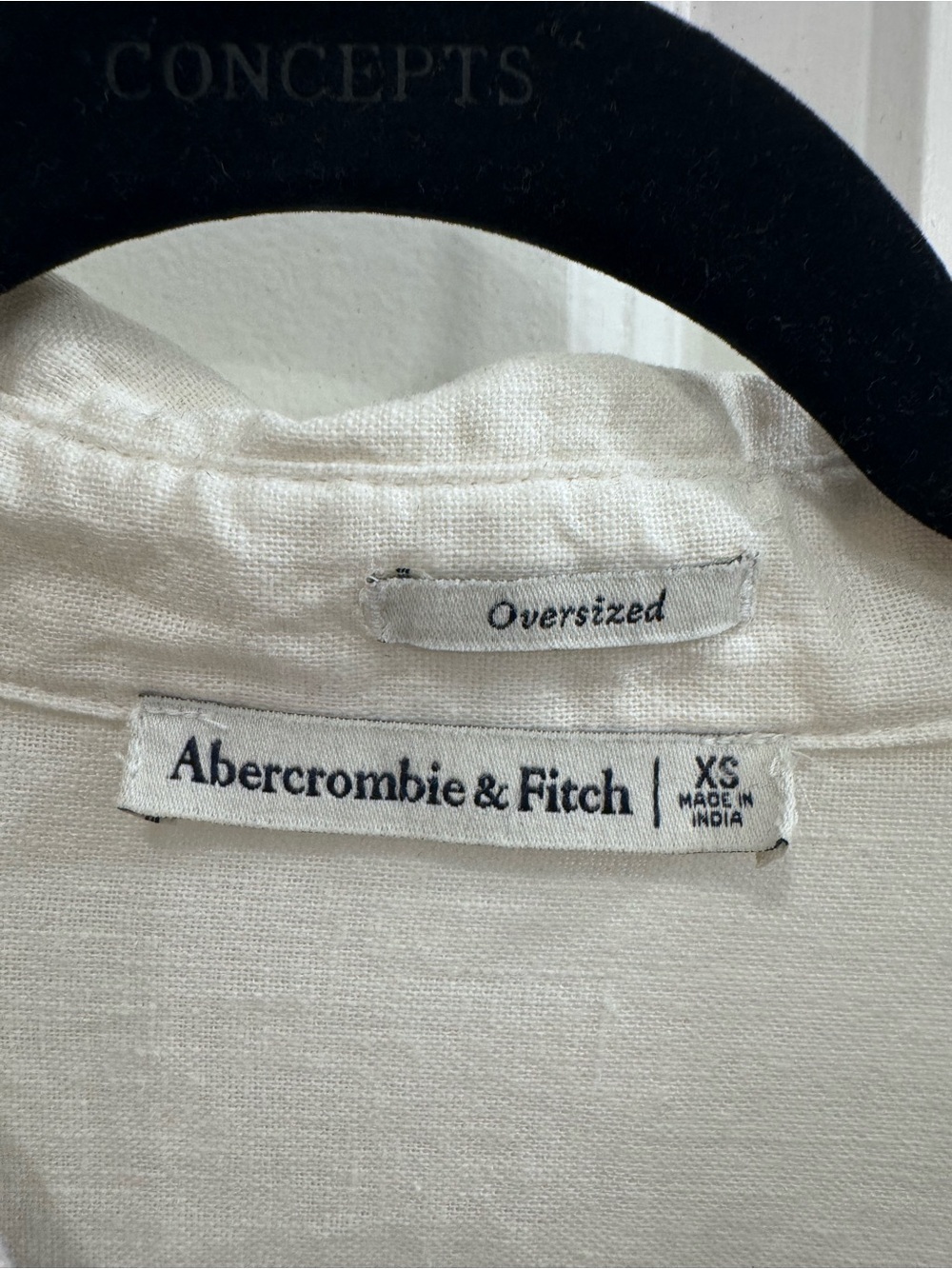 Abercrombie & Fitch Men's Cream Short-Sleeve Button-Down Shirt - Picture 2 of 3
